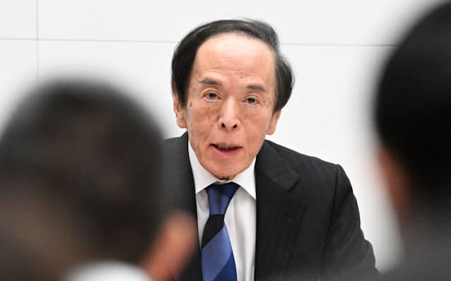 日銀政策金利据え置きへ、国債購入減額は来年度も　17日決定会合